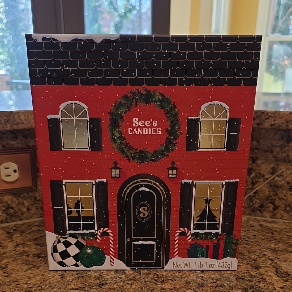Candie's Holiday Chocolate Assortment - Red